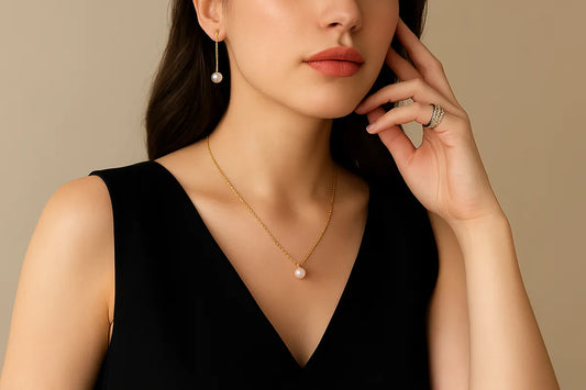 What Jewelry to Wear with a Black Dress?