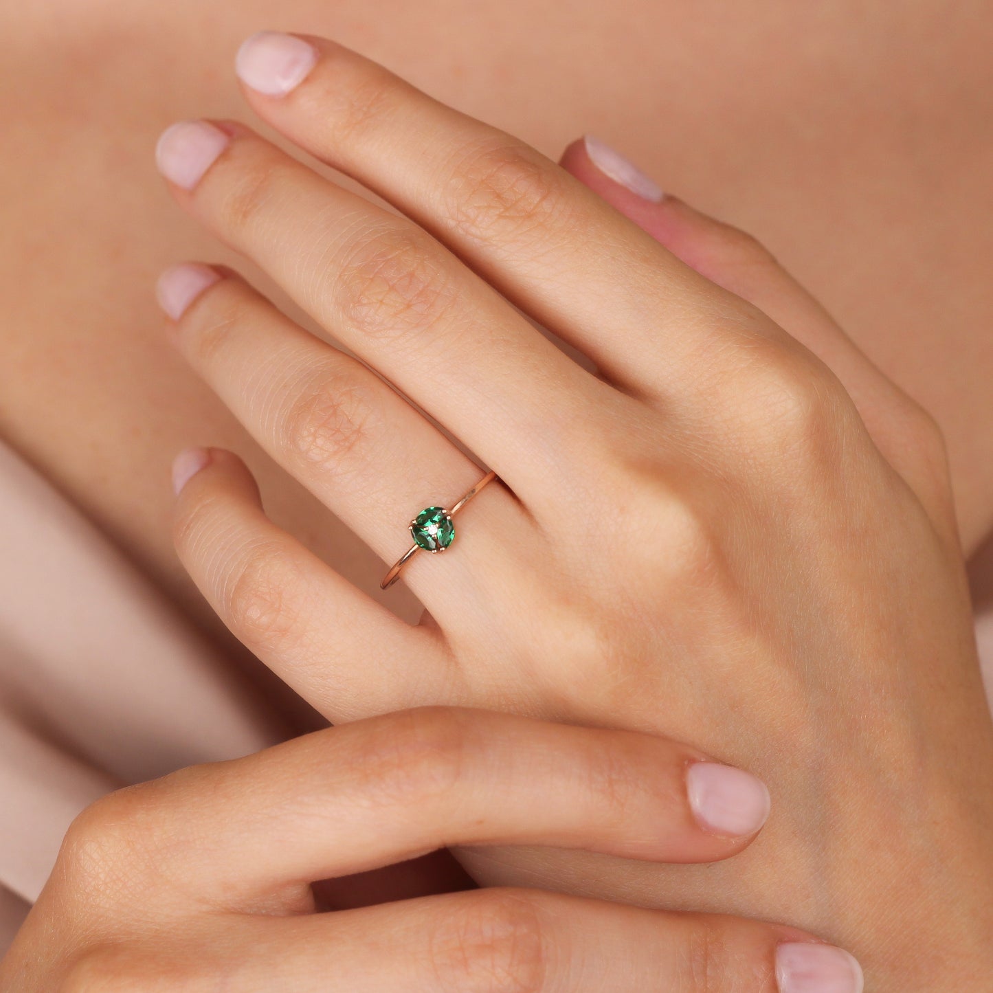 CARINA 14K Gold Tullip Engagement Emerald Ring