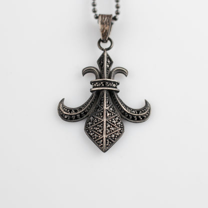 Exquisite Fleur-de-Lis Necklace in 925 Sterling Silver | Symbol of Elegance Oendant Necklace