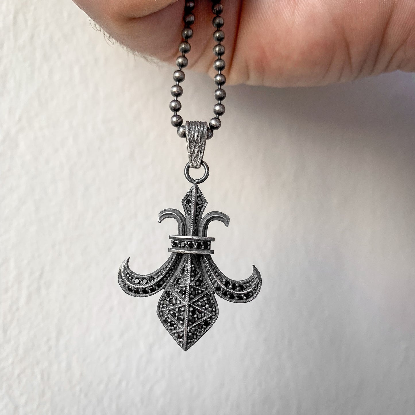 Exquisite Fleur-de-Lis Necklace in 925 Sterling Silver | Symbol of Elegance Oendant Necklace