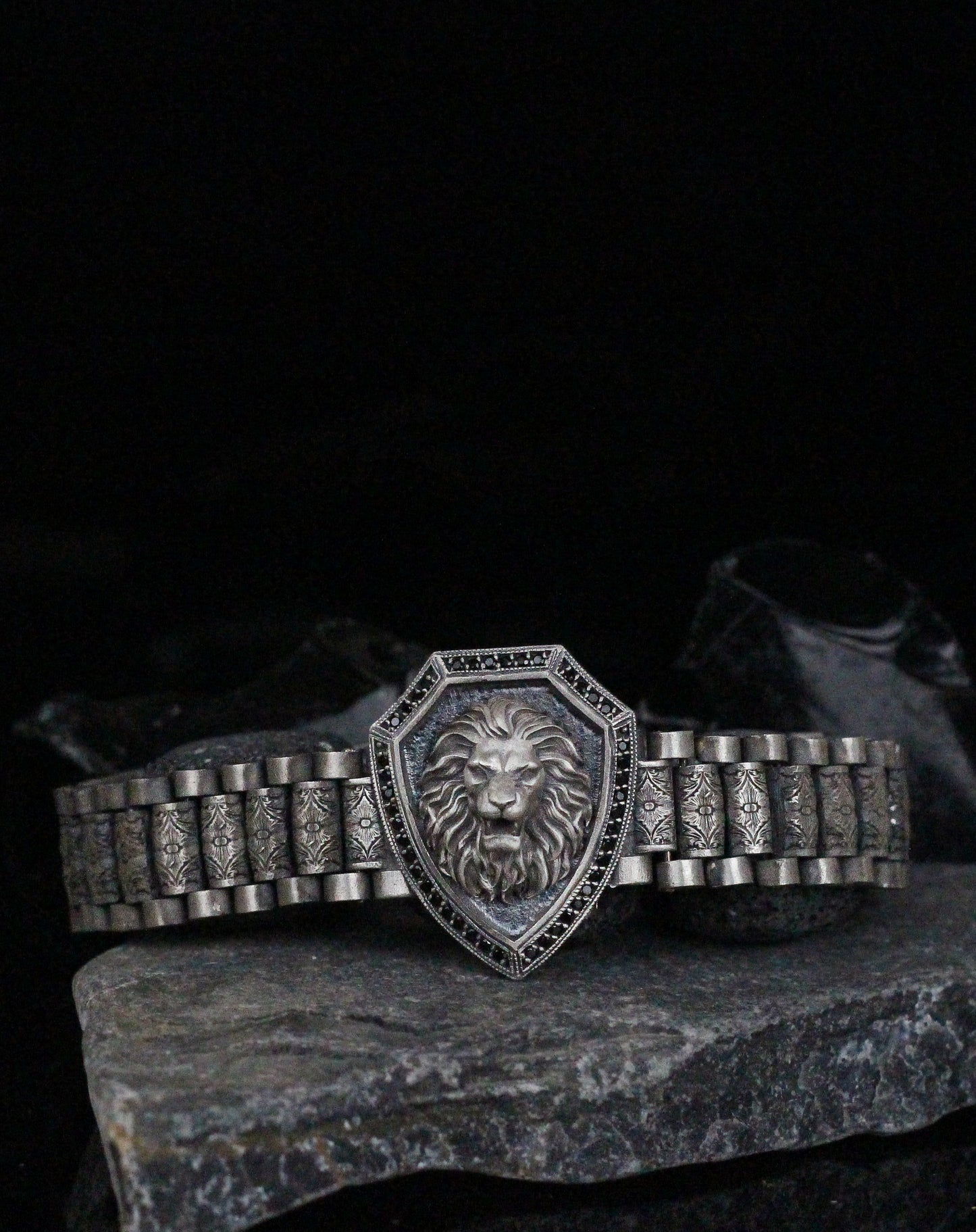 Lion Head Shield Bracelet in 925K Sterling Silver | Majestic Strength Symbol Jewelry For Men