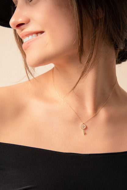 PANDOR Radiant Key Pendant Necklace | Timeless Design with Zircon or Diamond in Silver & Gold