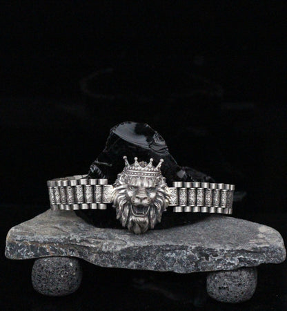 Sterling Silver Men's Royal Lion Head Bracelet | Bold and Sophisticated Design