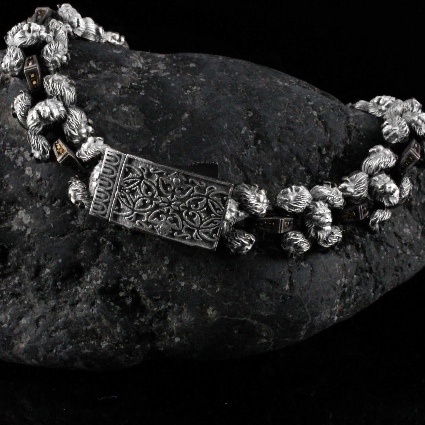 Sterling Silver Men's Lion Head Bracelet | Bold and Sophisticated Design