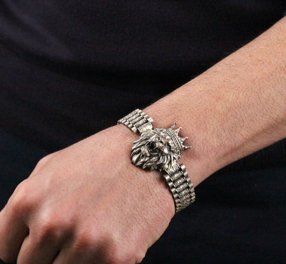 Sterling Silver Men's Royal Lion Head Bracelet | Bold and Sophisticated Design