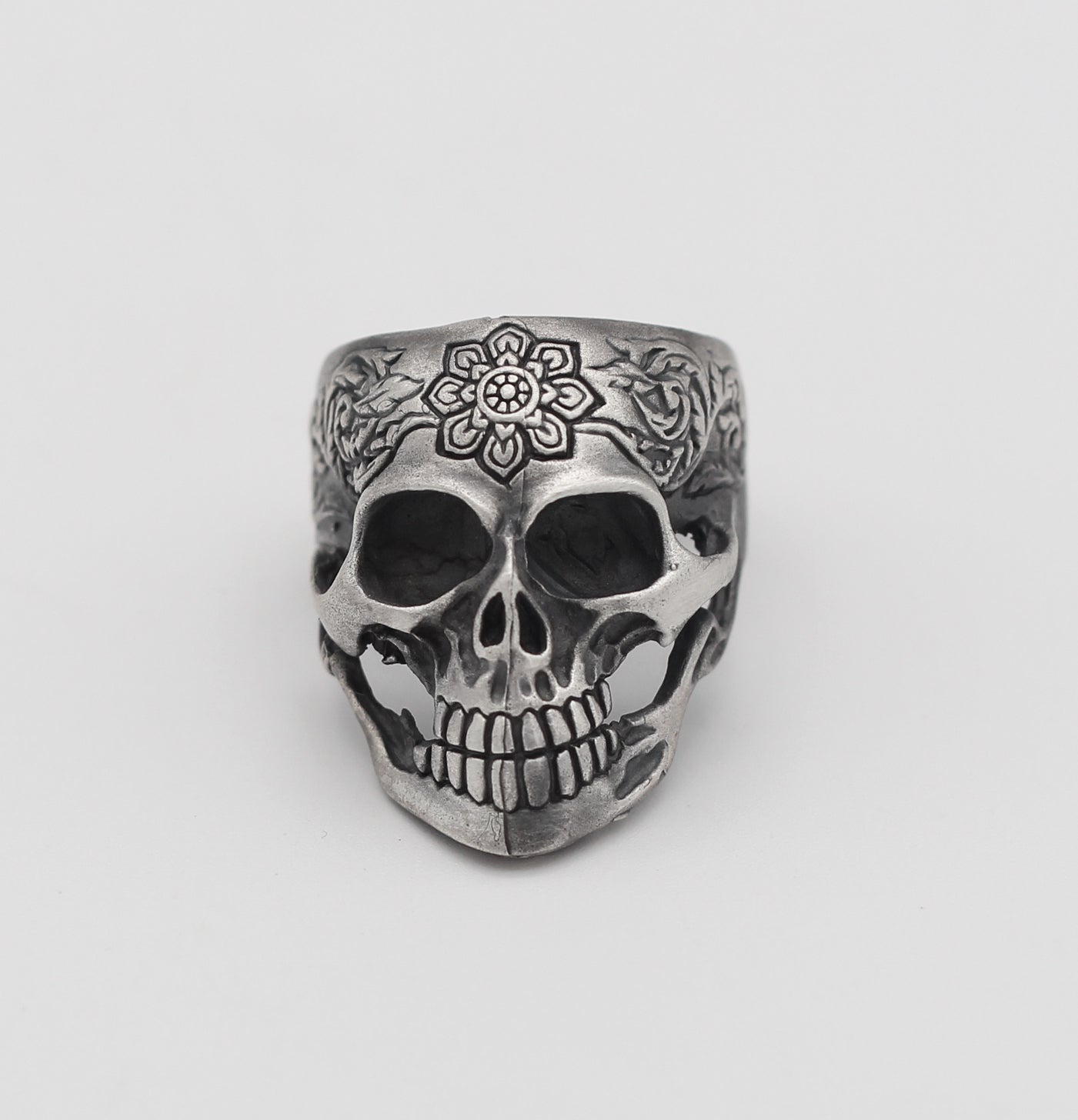 Sterling Silver Skull Ring with Floral Engraving | Bold and Artistic Design for Men