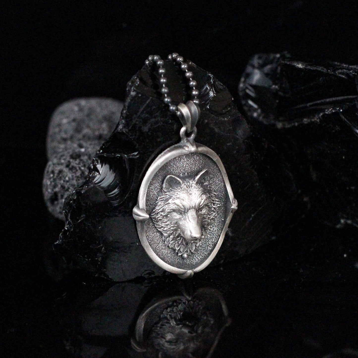 Wolf Head Oval Pendant Necklace in 925 Sterling Silver |  Unique Nature-Inspired Wolf Medallion Necklace